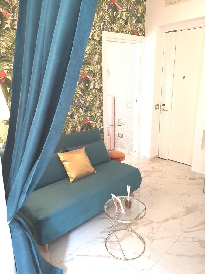 Domus Luigi Leone Bed and Breakfast Napels Buitenkant foto