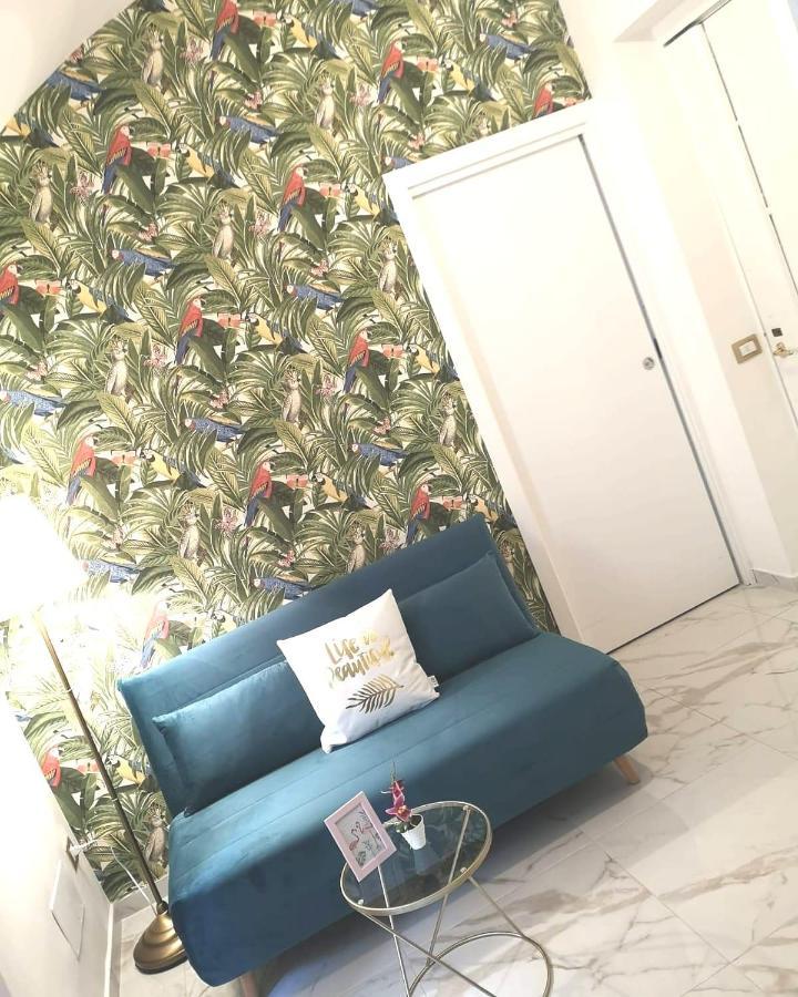Domus Luigi Leone Bed and Breakfast Napels Buitenkant foto