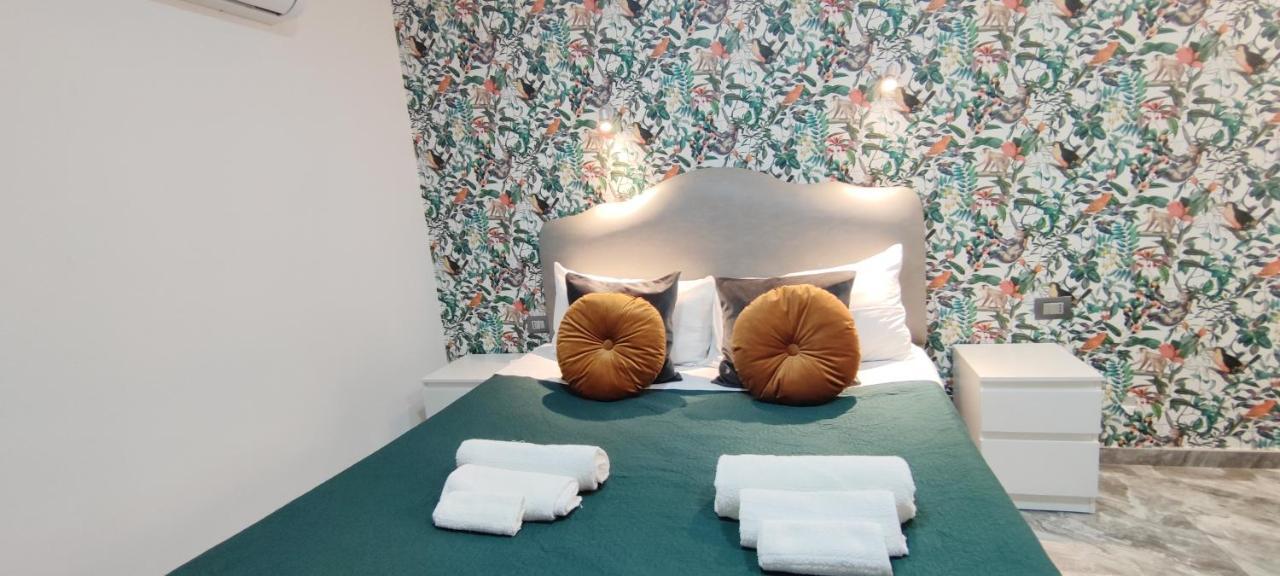 Domus Luigi Leone Bed and Breakfast Napels Buitenkant foto